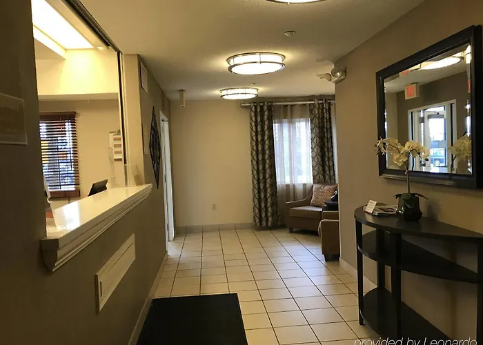 Sonesta Simply Naperville Hotel